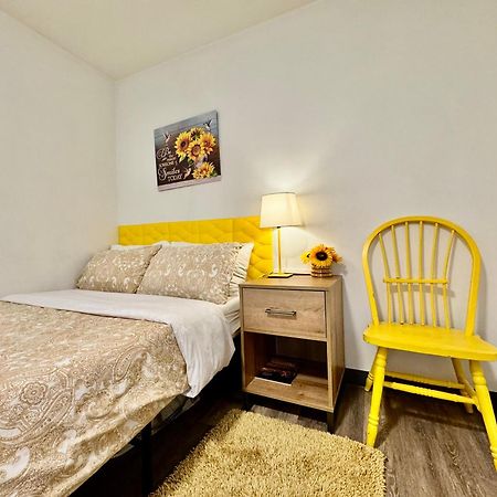 Private Room With Shared Bathroom On The 1St Floor 10 Minutes Walk To University Of Washington 시애틀 외부 사진
